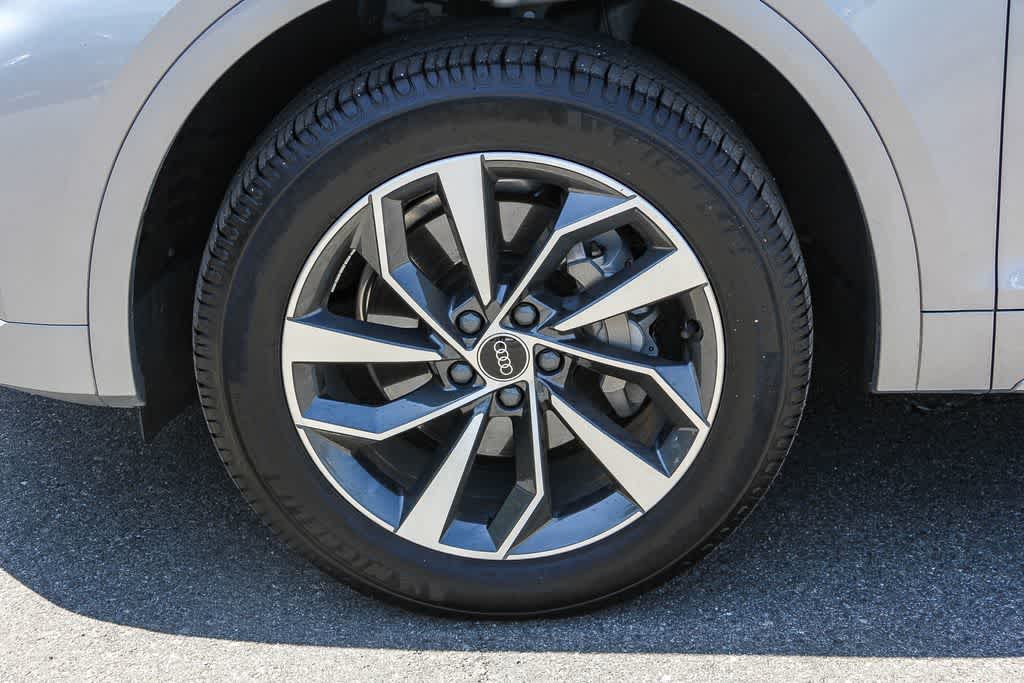 Thumbnail: 2022 Audi Q5 - 8