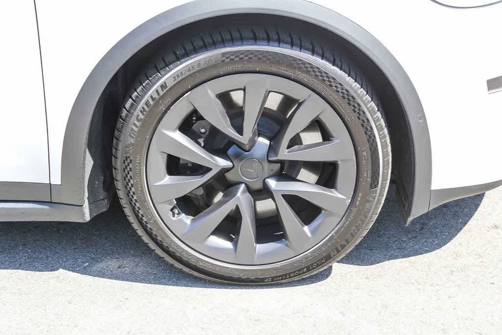 Thumbnail: 2022 Tesla Model X - 9