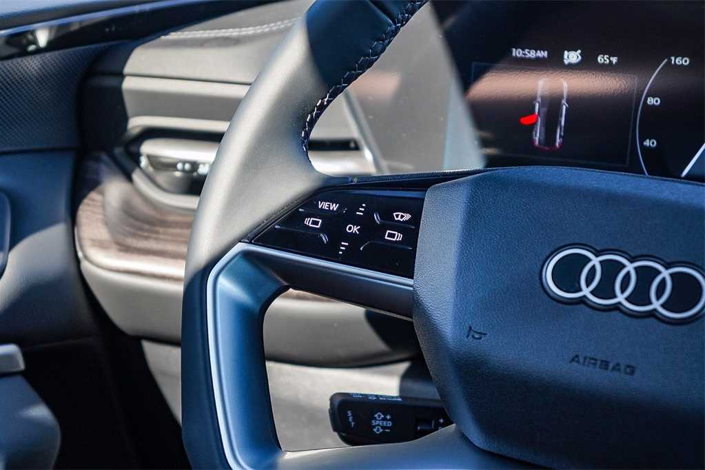 Thumbnail: 2025 Audi Q5 - 16