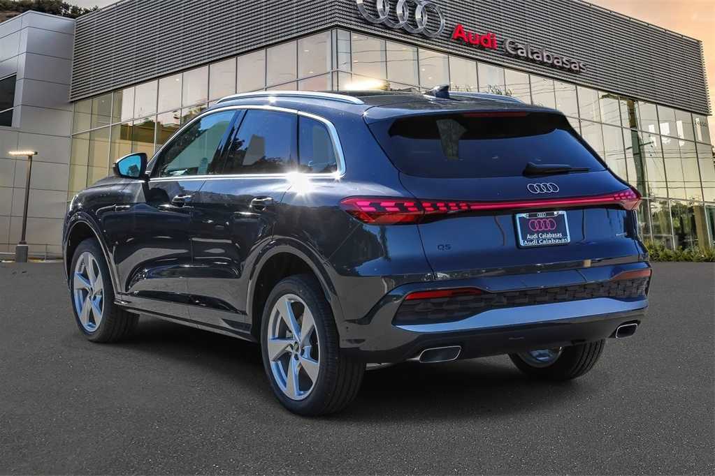 Thumbnail: 2025 Audi Q5 - 2