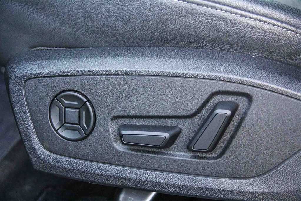 Thumbnail: 2024 Audi Q4 e-tron - 21