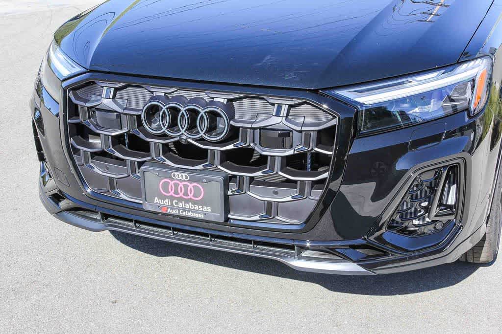 Thumbnail: 2026 Audi SQ7 - 8