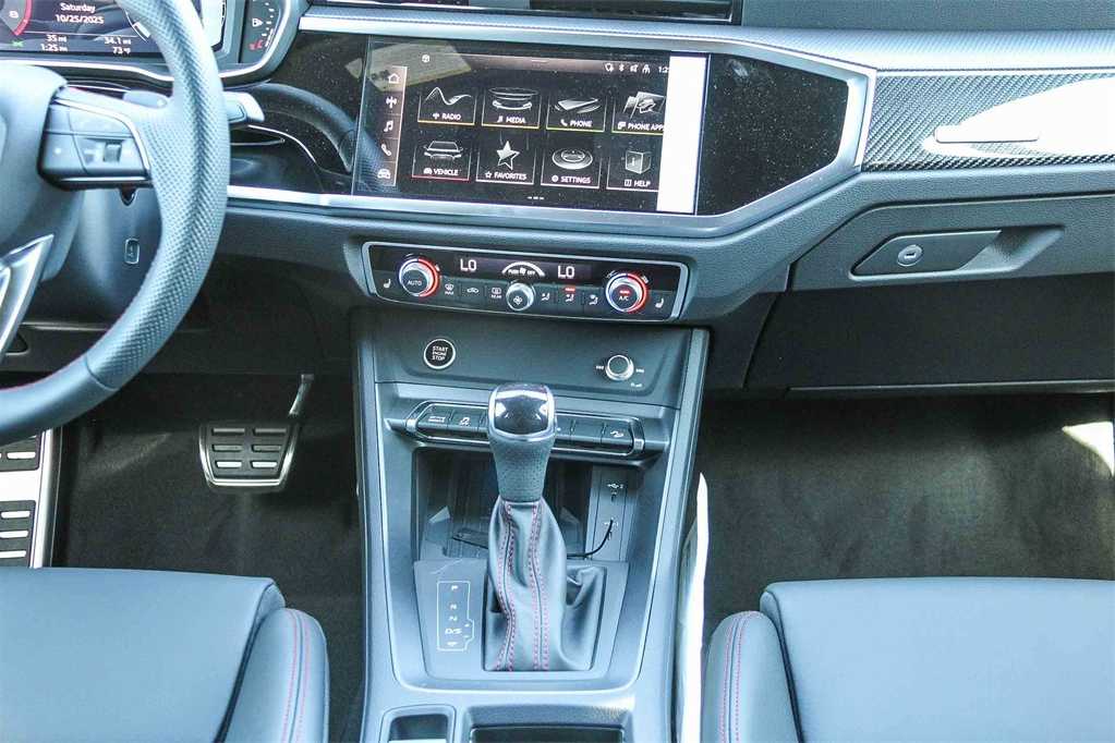 Thumbnail: 2025 Audi Q3 - 14