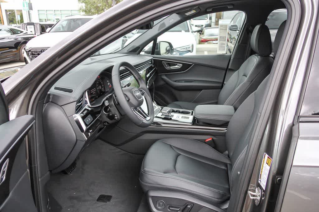 Thumbnail: 2026 Audi Q7 - 12