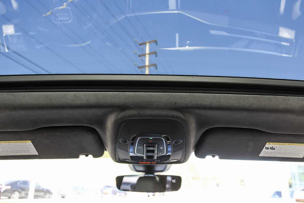 Thumbnail: 2026 Audi Q7 - 9