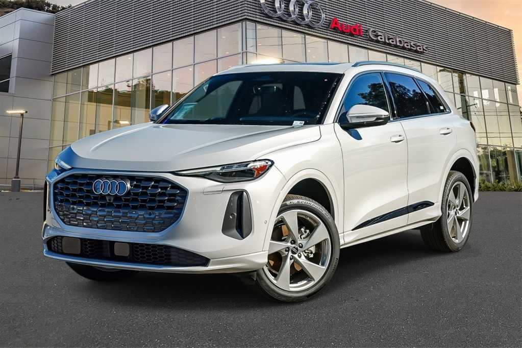 Thumbnail: 2025 Audi Q5 - 1