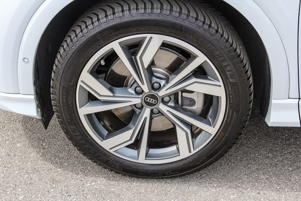 Thumbnail: 2023 Audi Q4 e-tron - 7