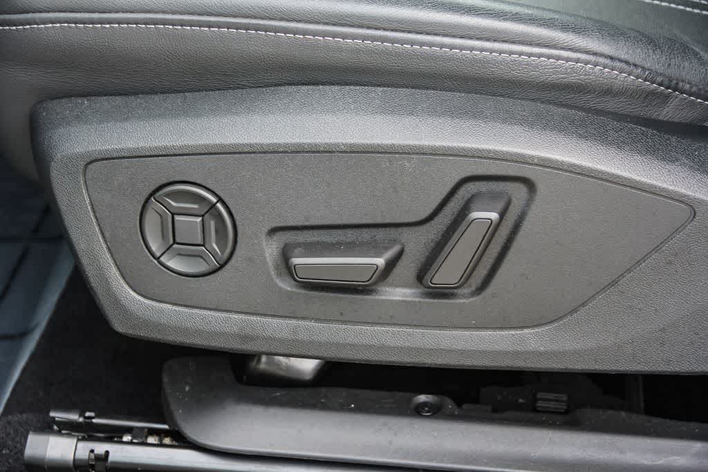 Thumbnail: 2023 Audi Q4 e-tron - 17