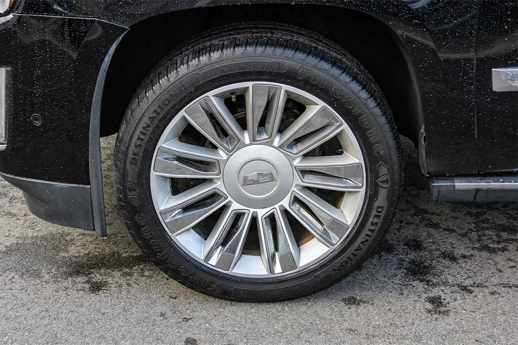 Thumbnail: 2017 Cadillac Escalade - 9