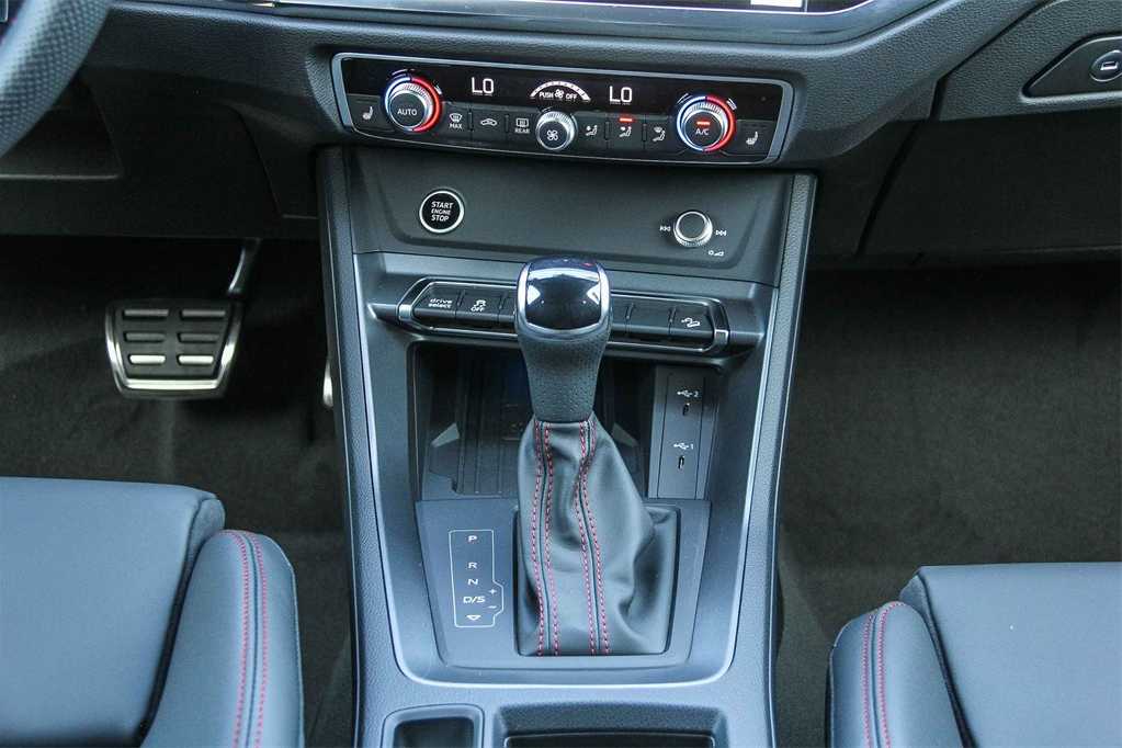 Thumbnail: 2025 Audi Q3 - 14