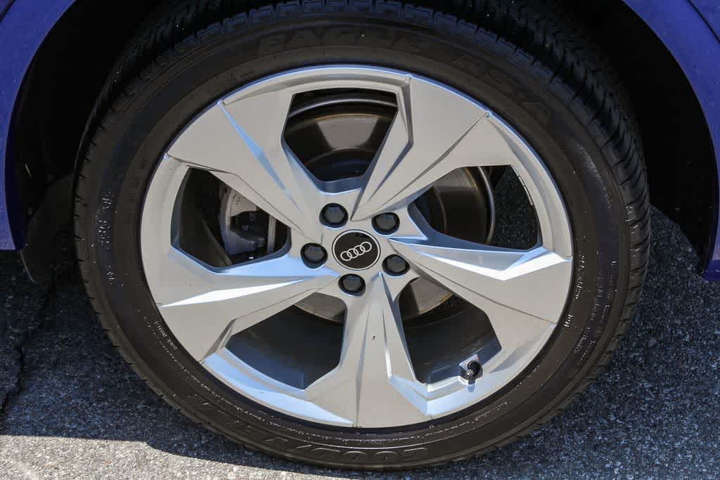 Thumbnail: 2021 Audi Q5 - 10