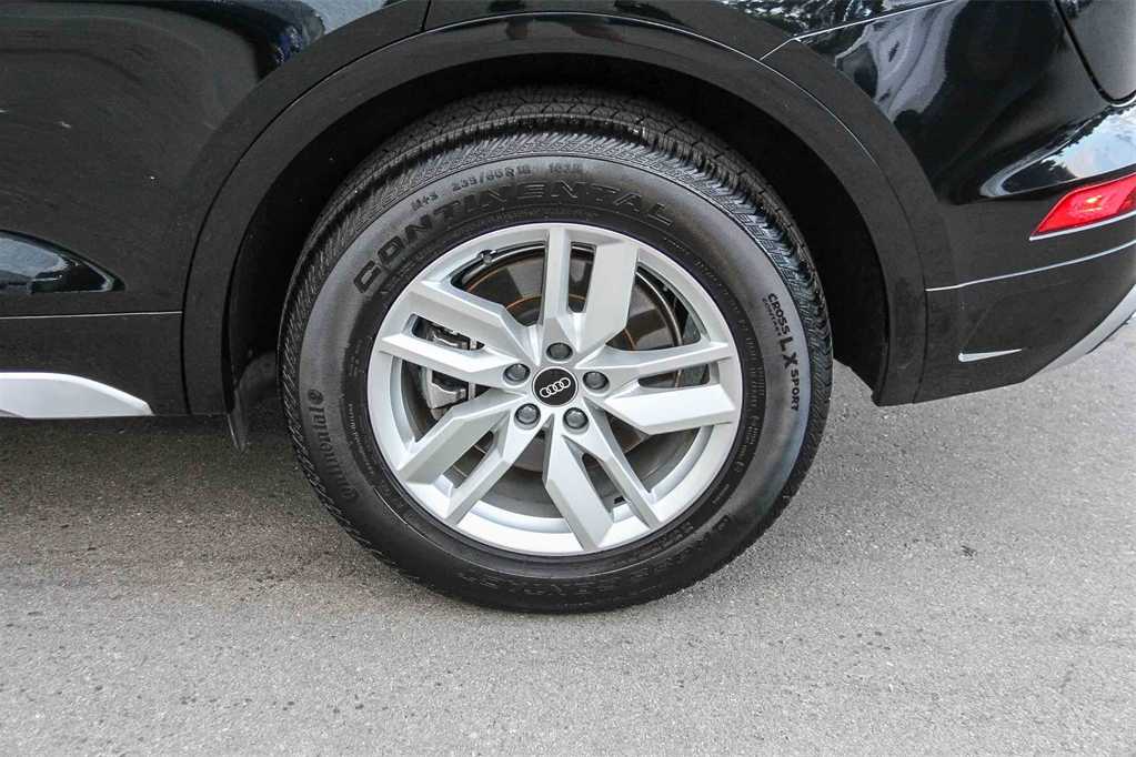 Thumbnail: 2023 Audi Q5 - 11