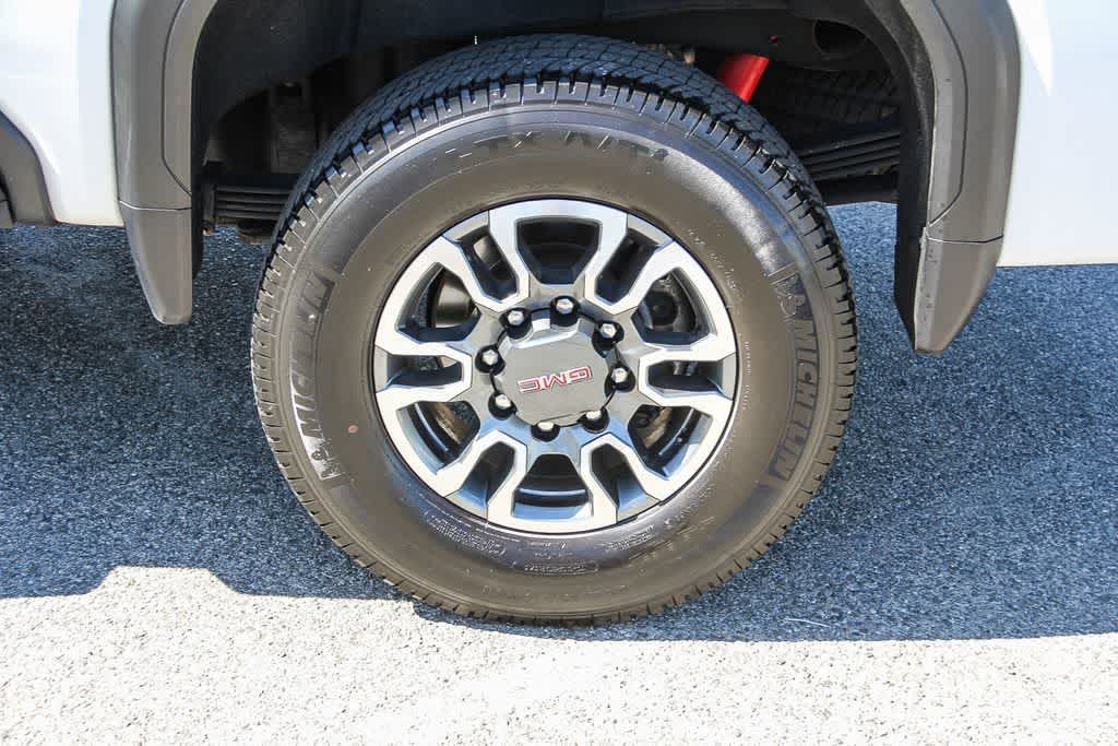 Thumbnail: 2022 GMC Sierra 2500 - 10