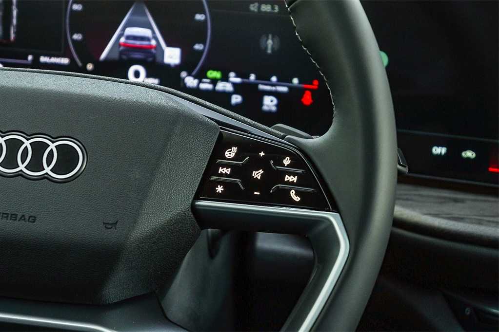 Thumbnail: 2025 Audi Q5 - 17