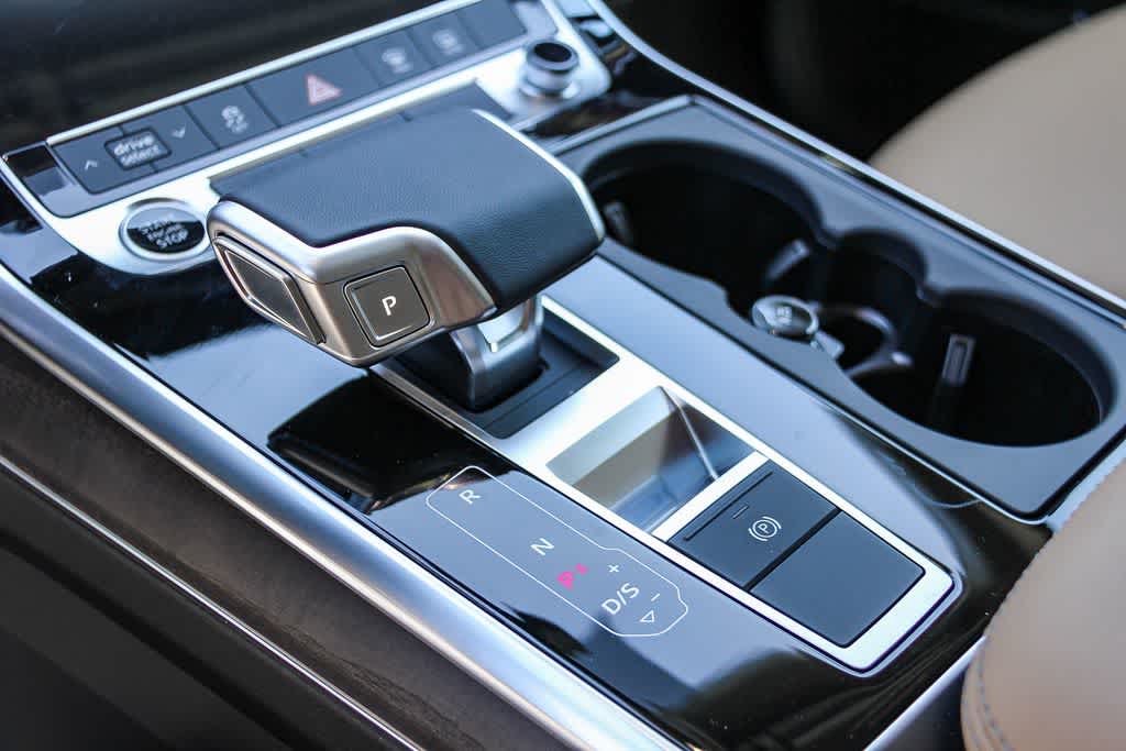 Thumbnail: 2026 Audi Q7 - 20