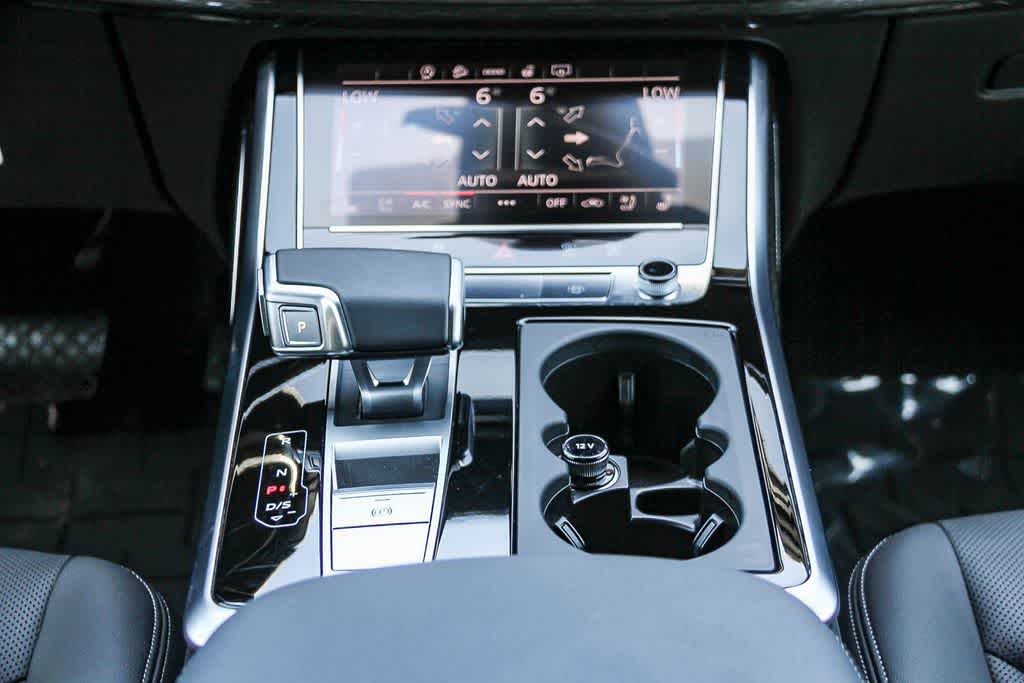 Thumbnail: 2026 Audi Q7 - 14