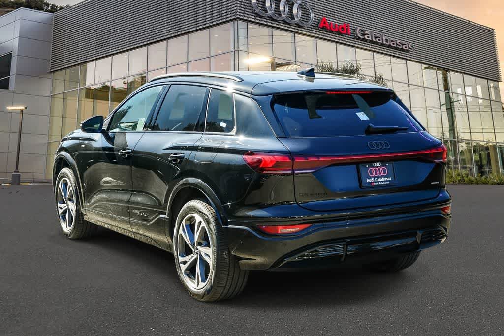Thumbnail: 2027 Audi Q6 e-tron - 2