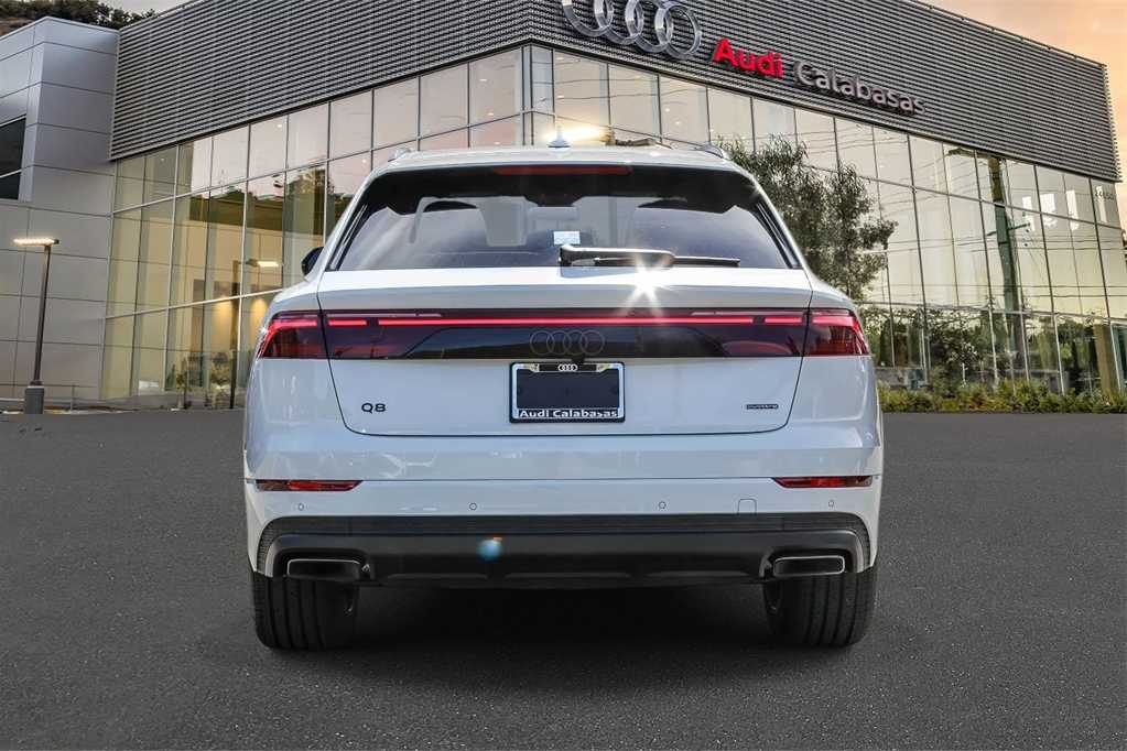 Thumbnail: 2026 Audi Q8 - 3