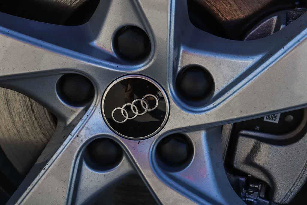 Thumbnail: 2025 Audi Q5 - 14