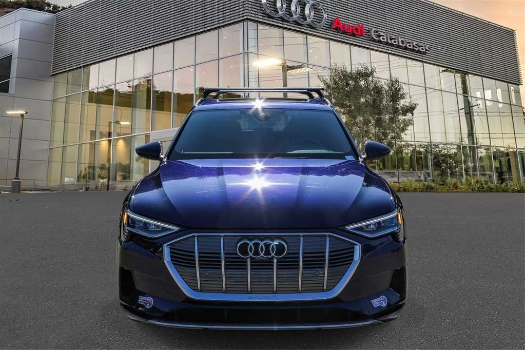 Thumbnail: 2022 Audi e-tron - 6