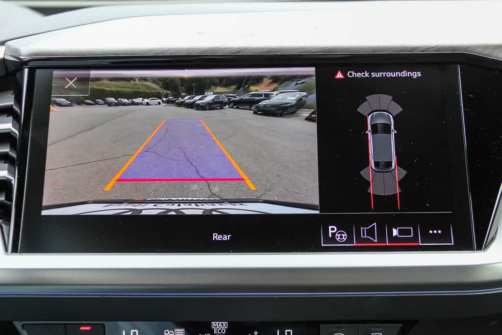 Thumbnail: 2023 Audi Q4 e-tron - 19