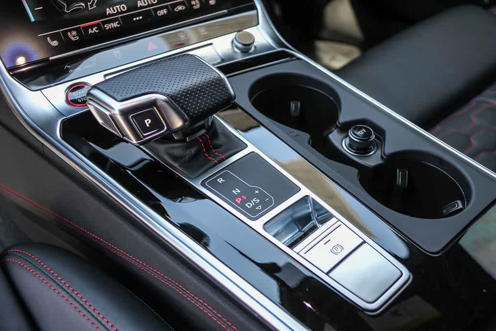 Thumbnail: 2023 Audi RS 6 - 20