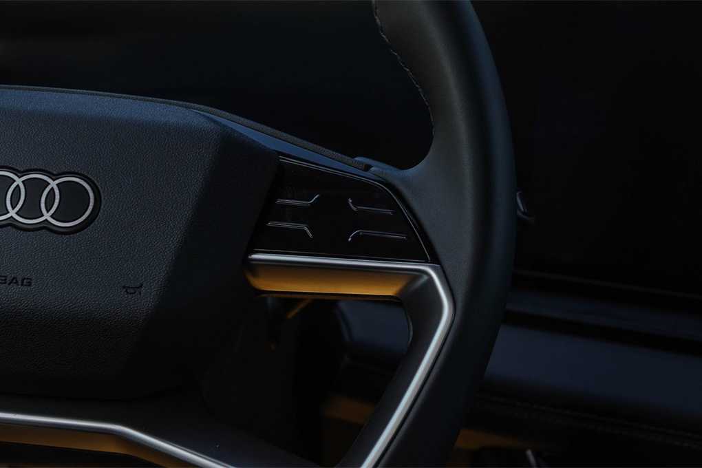 Thumbnail: 2025 Audi Q6 e-tron - 17