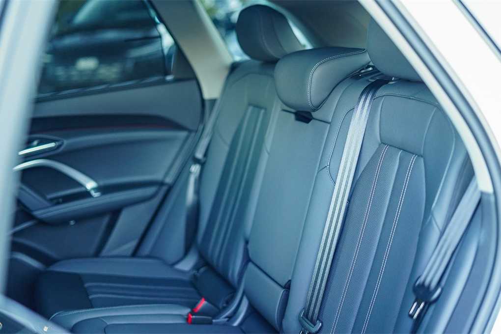 Thumbnail: 2025 Audi Q5 - 18