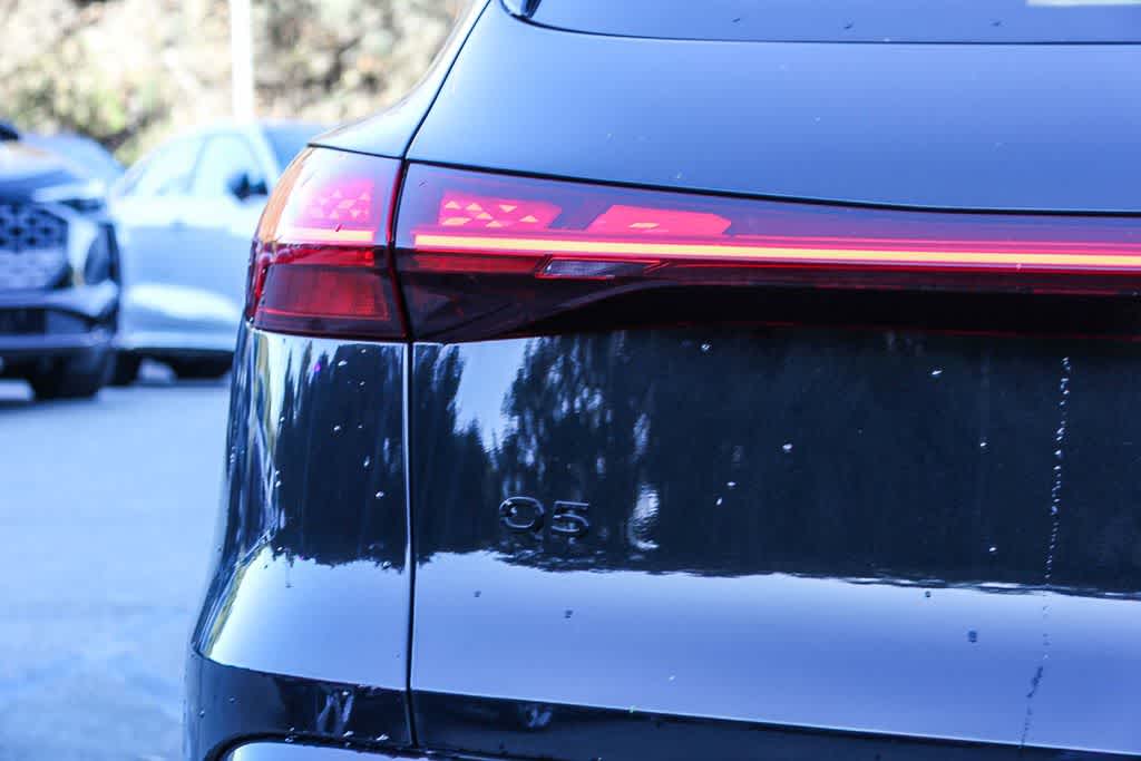 Thumbnail: 2025 Audi Q5 - 11