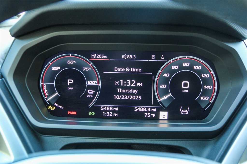 Thumbnail: 2025 Audi Q4 e-tron - 24