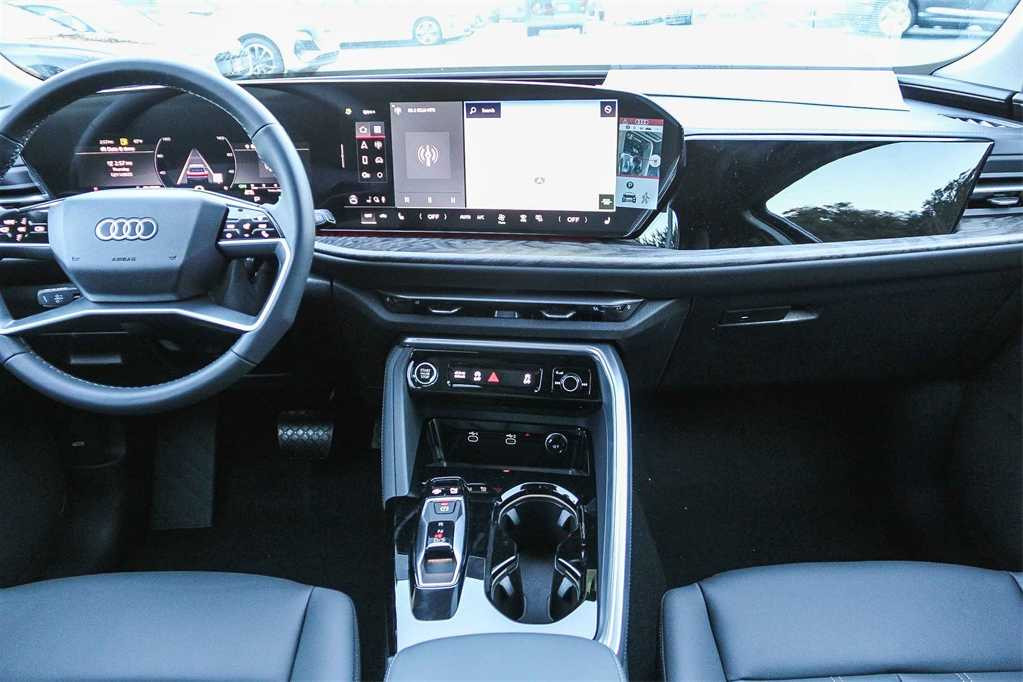 Thumbnail: 2025 Audi Q5 - 13