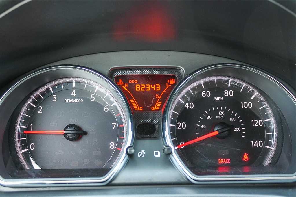 Thumbnail: 2015 Nissan Versa Note - 25