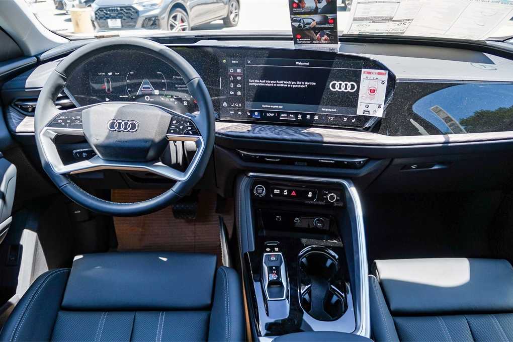 Thumbnail: 2025 Audi Q5 - 12