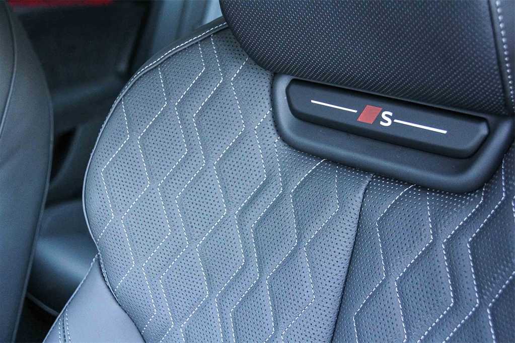 Thumbnail: 2025 Audi e-tron S - 25