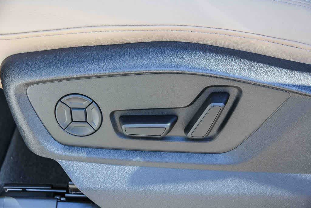 Thumbnail: 2026 Audi Q7 - 21