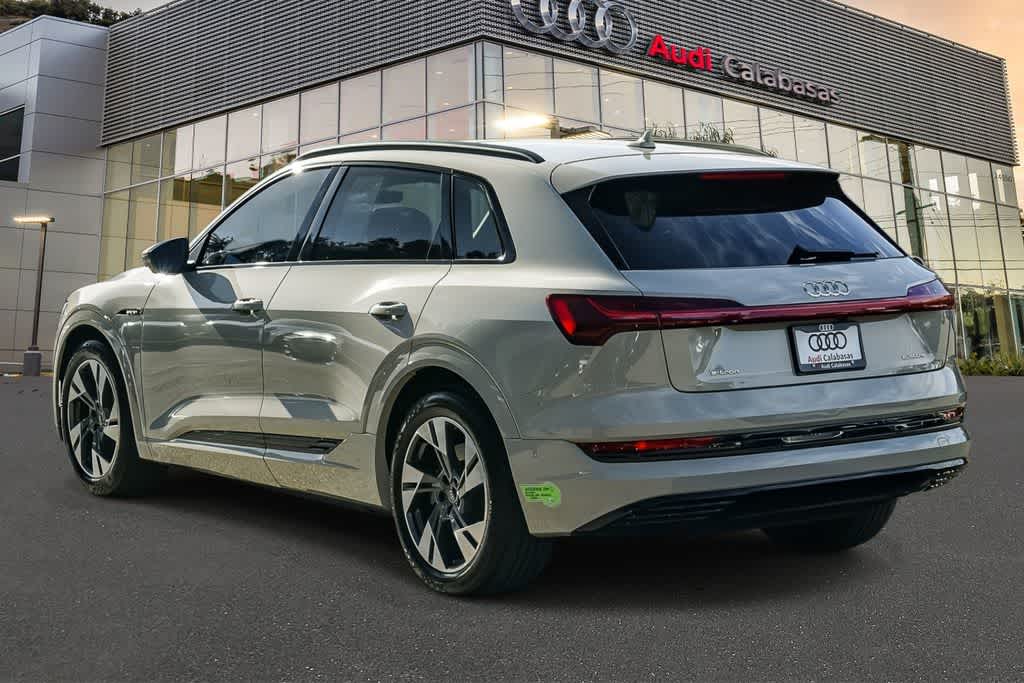 Thumbnail: 2021 Audi e-tron - 2