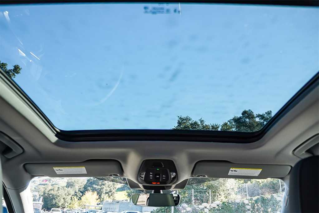 Thumbnail: 2025 Audi Q5 - 18