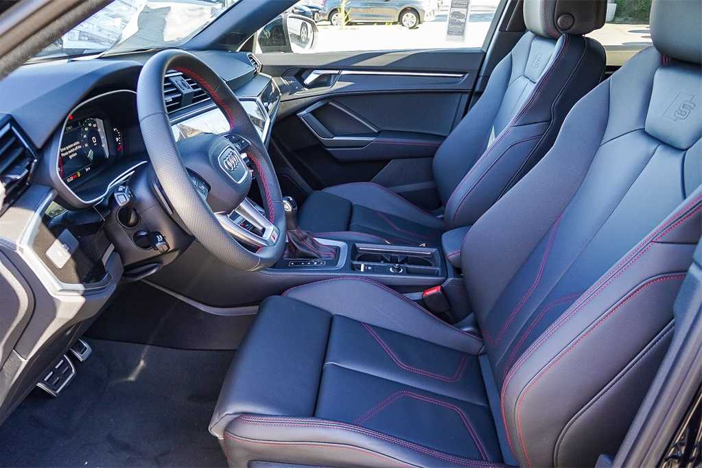 Thumbnail: 2025 Audi Q3 - 20