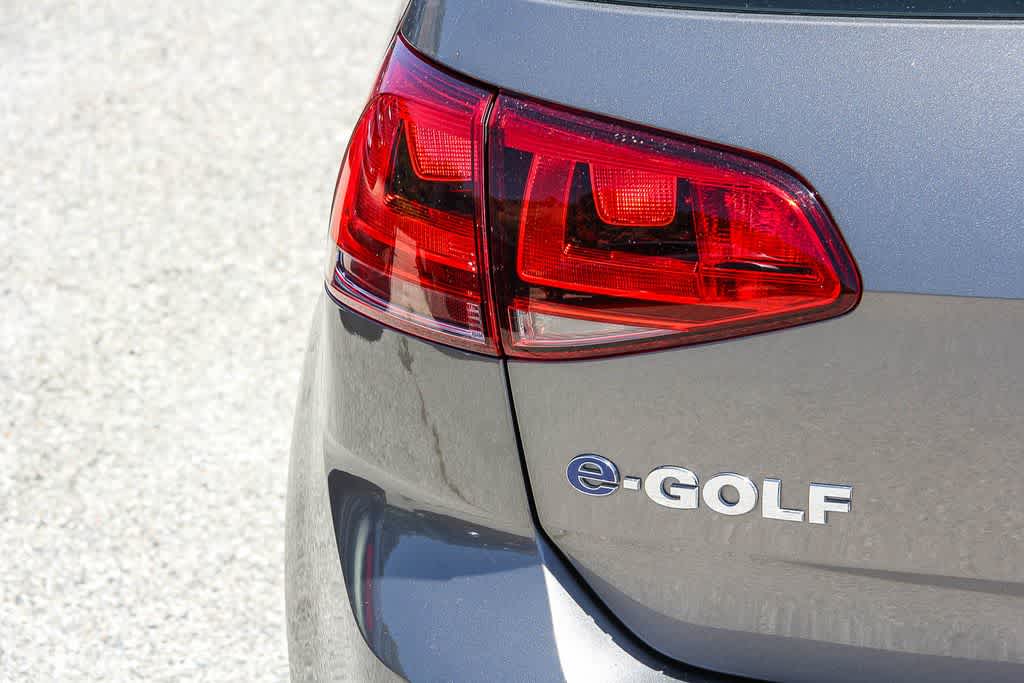 Thumbnail: 2015 Volkswagen e-Golf - 11