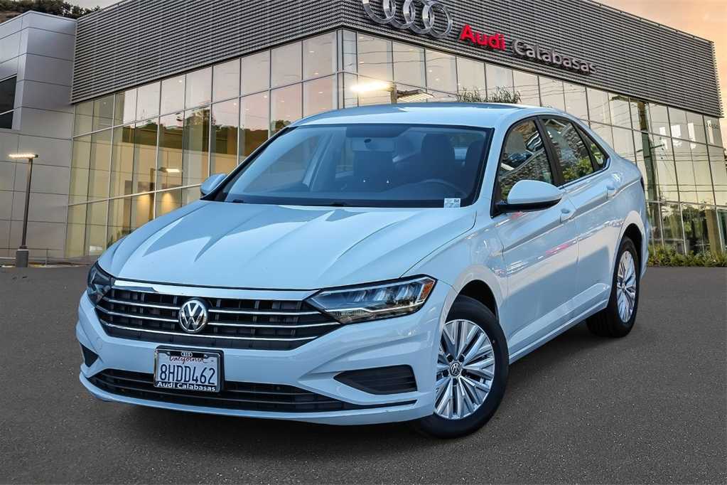 Thumbnail: 2019 Volkswagen Jetta - 1