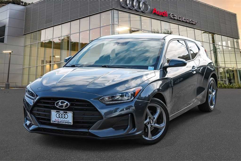 2019 Hyundai Veloster 2.0 -
                  Calabasas, CA