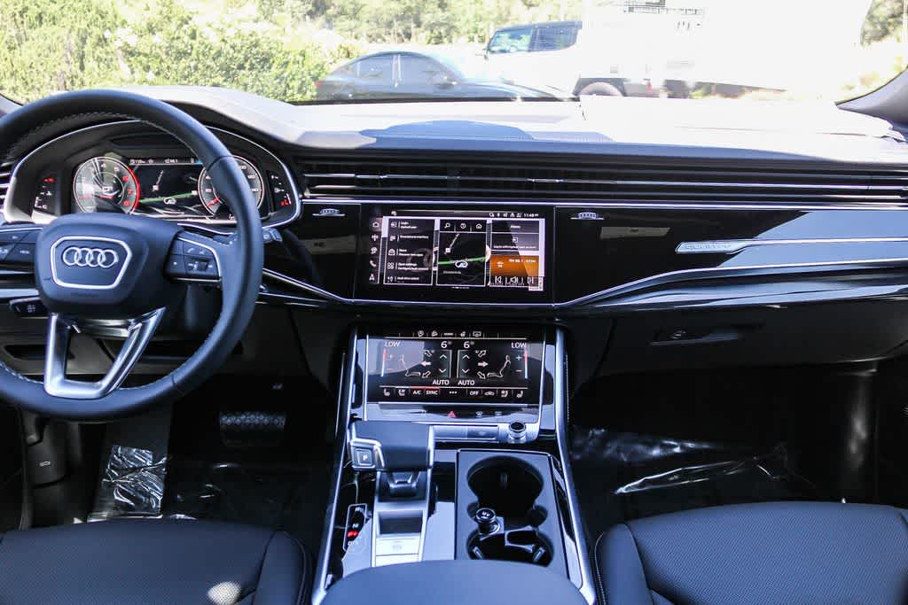 Thumbnail: 2026 Audi Q8 - 13