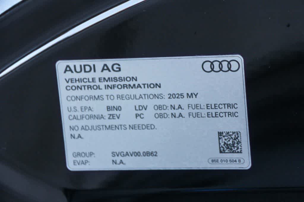 Thumbnail: 2025 Audi e-tron S - 27