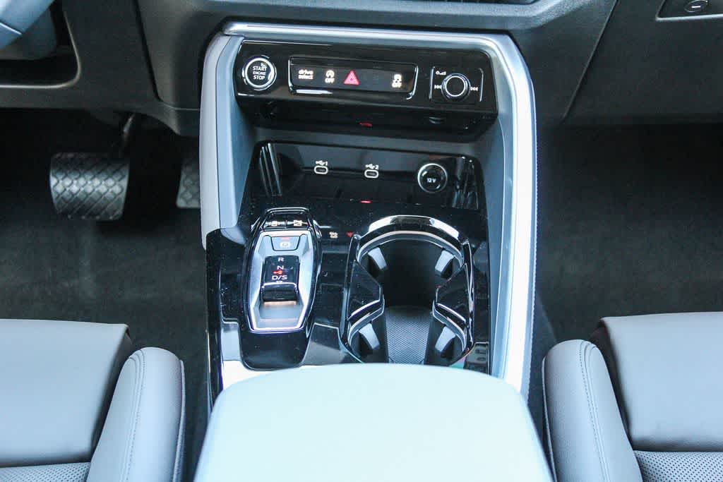 Thumbnail: 2025 Audi Q5 - 14