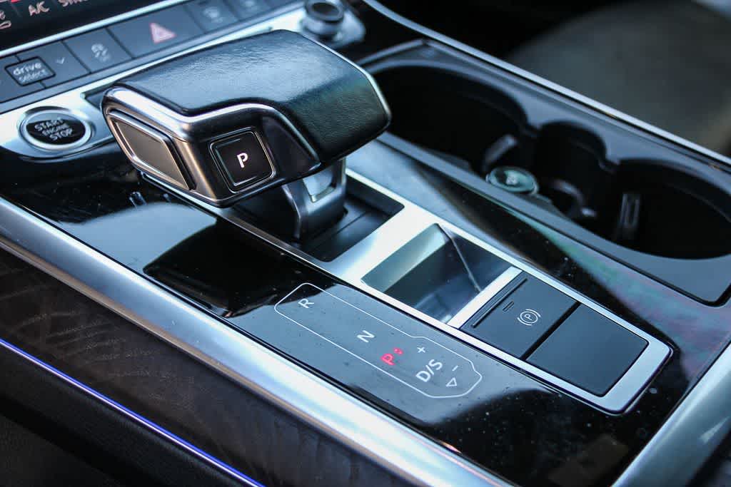 Thumbnail: 2021 Audi Q8 - 19