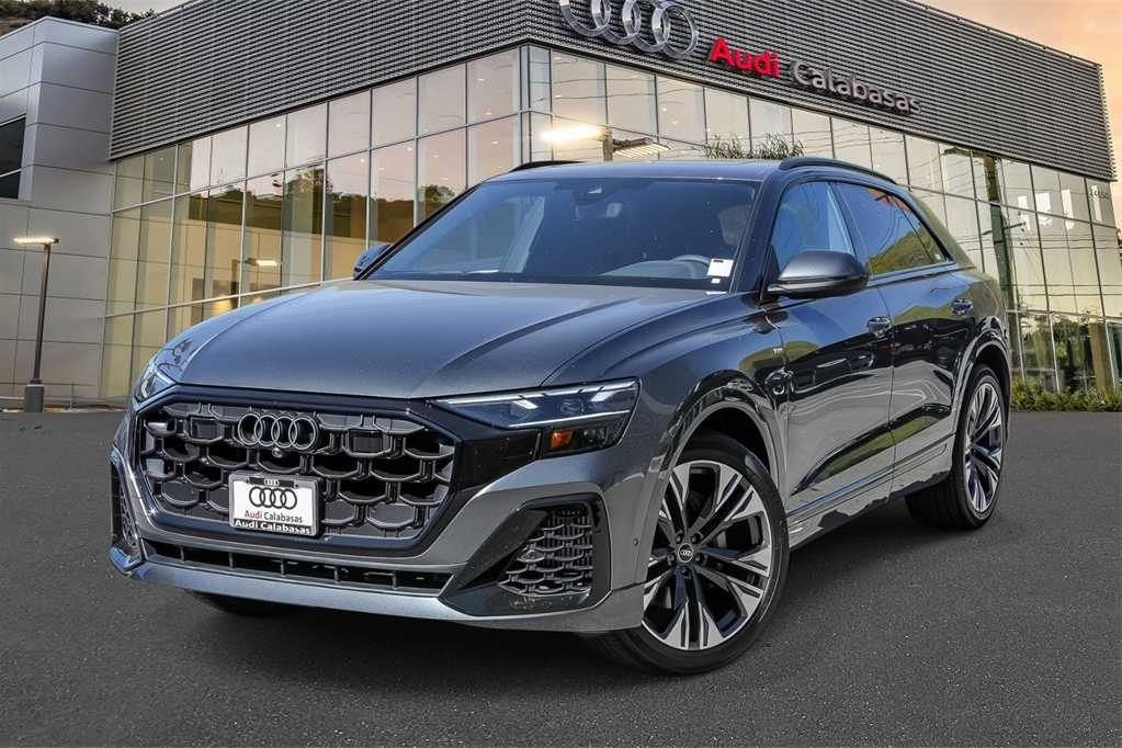 Thumbnail: 2026 Audi Q8 - 1