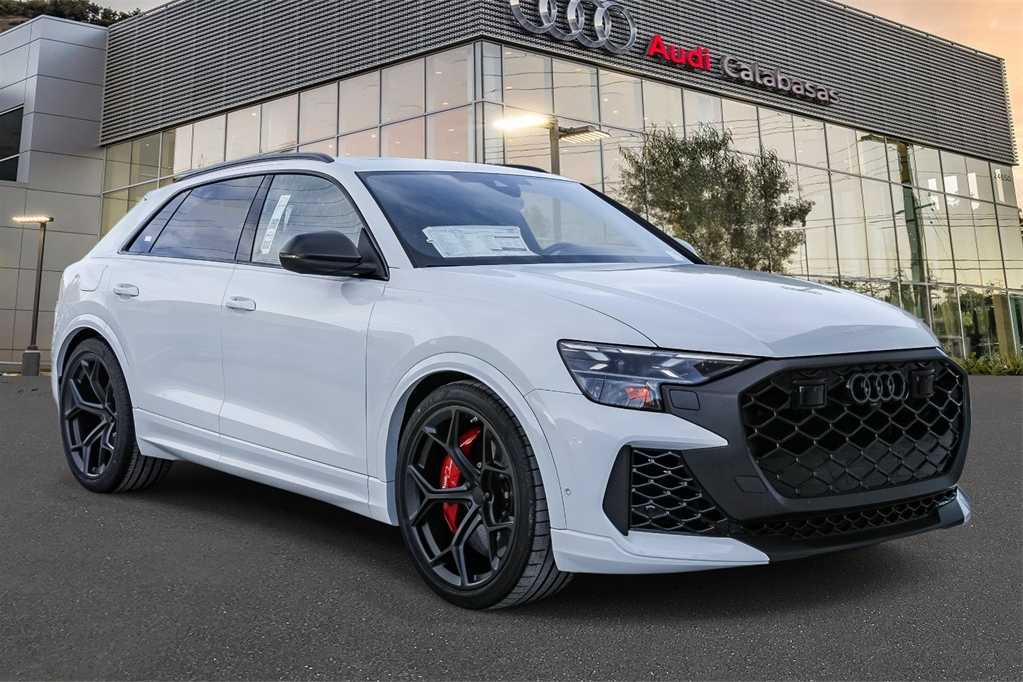 Thumbnail: 2026 Audi RS Q8 - 5