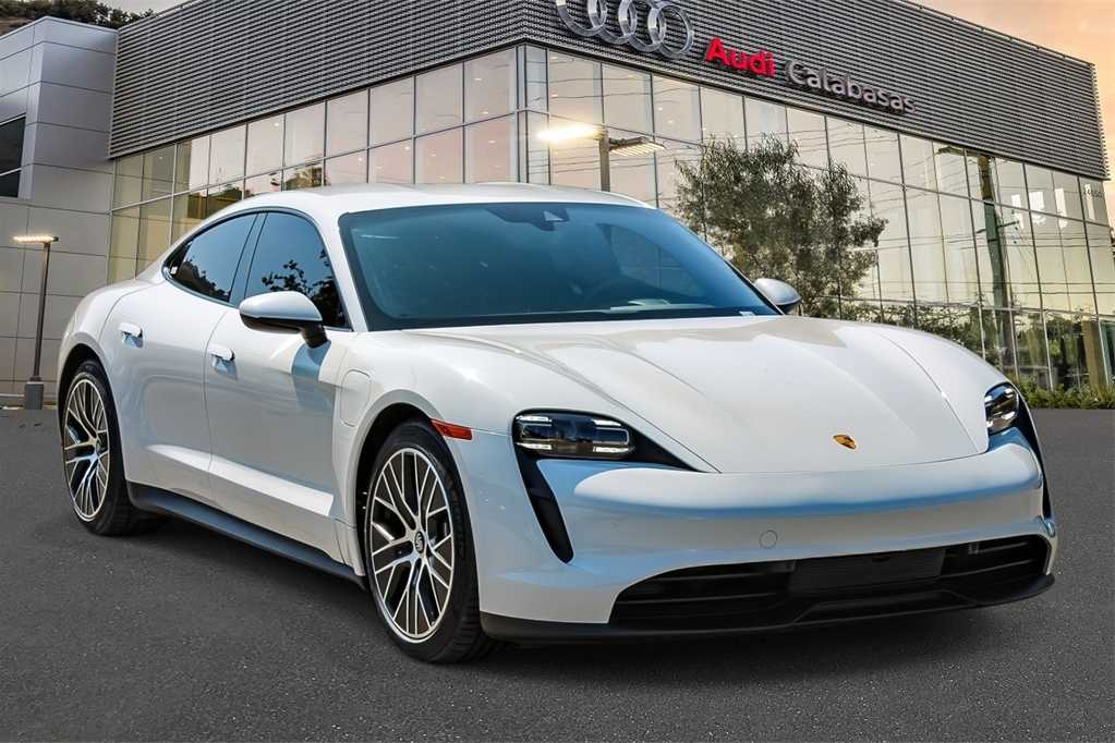 Thumbnail: 2023 Porsche Taycan - 3