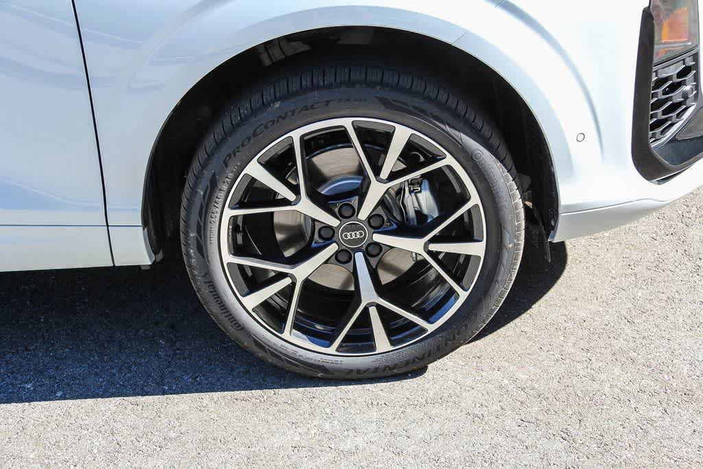 Thumbnail: 2026 Audi Q3 - 9