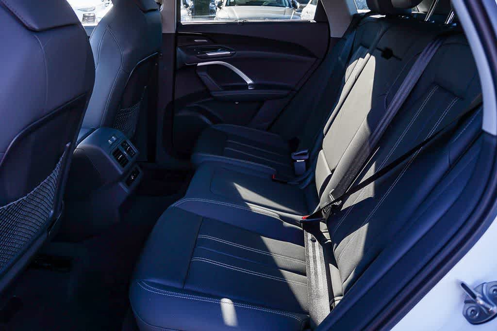 Thumbnail: 2025 Audi Q5 - 21